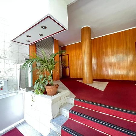 Апартаменты Famagosta House Милан Экстерьер фото