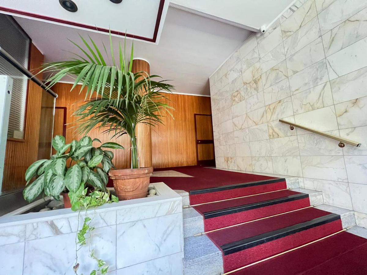 Апартаменты Famagosta House Милан Экстерьер фото