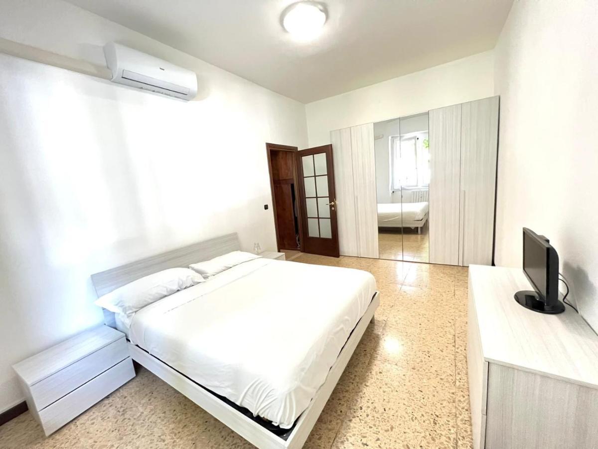 Апартаменты Famagosta House Милан Экстерьер фото